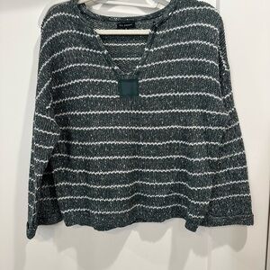 Blu Pepper Textured Knit Sweater